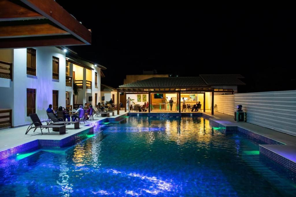 Hotel Encantos De Itaperapua